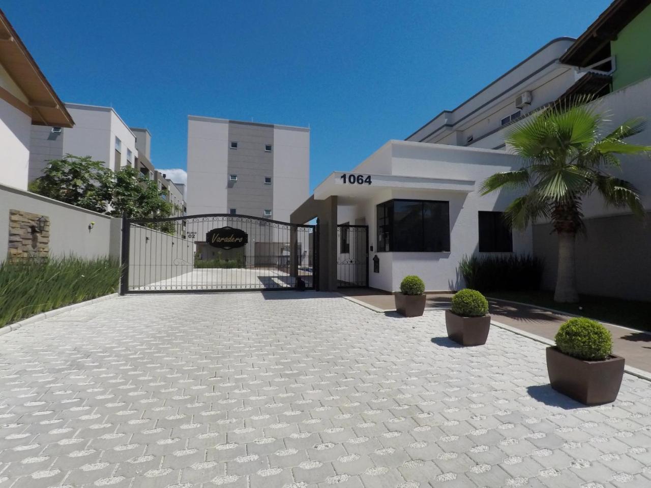 Edificio Varadero Bombinhas Buitenkant foto